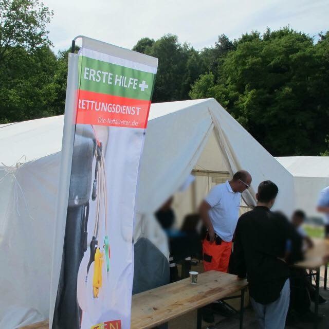 Medizinische Erstversorgung — Einsatz Hamburg 2015, Erste-Hilfe-Station